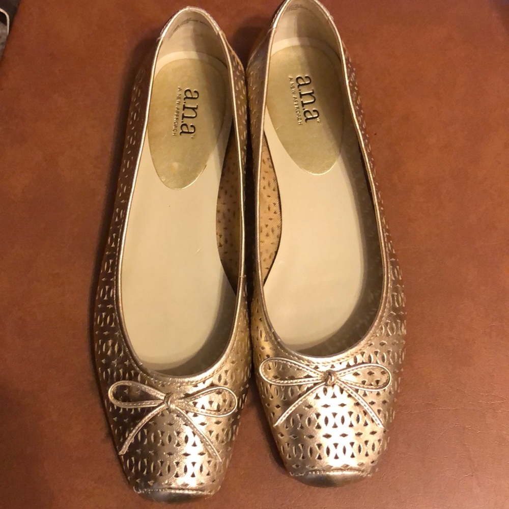 A.N.A. New Approach women’s size 9m Ballet Flats